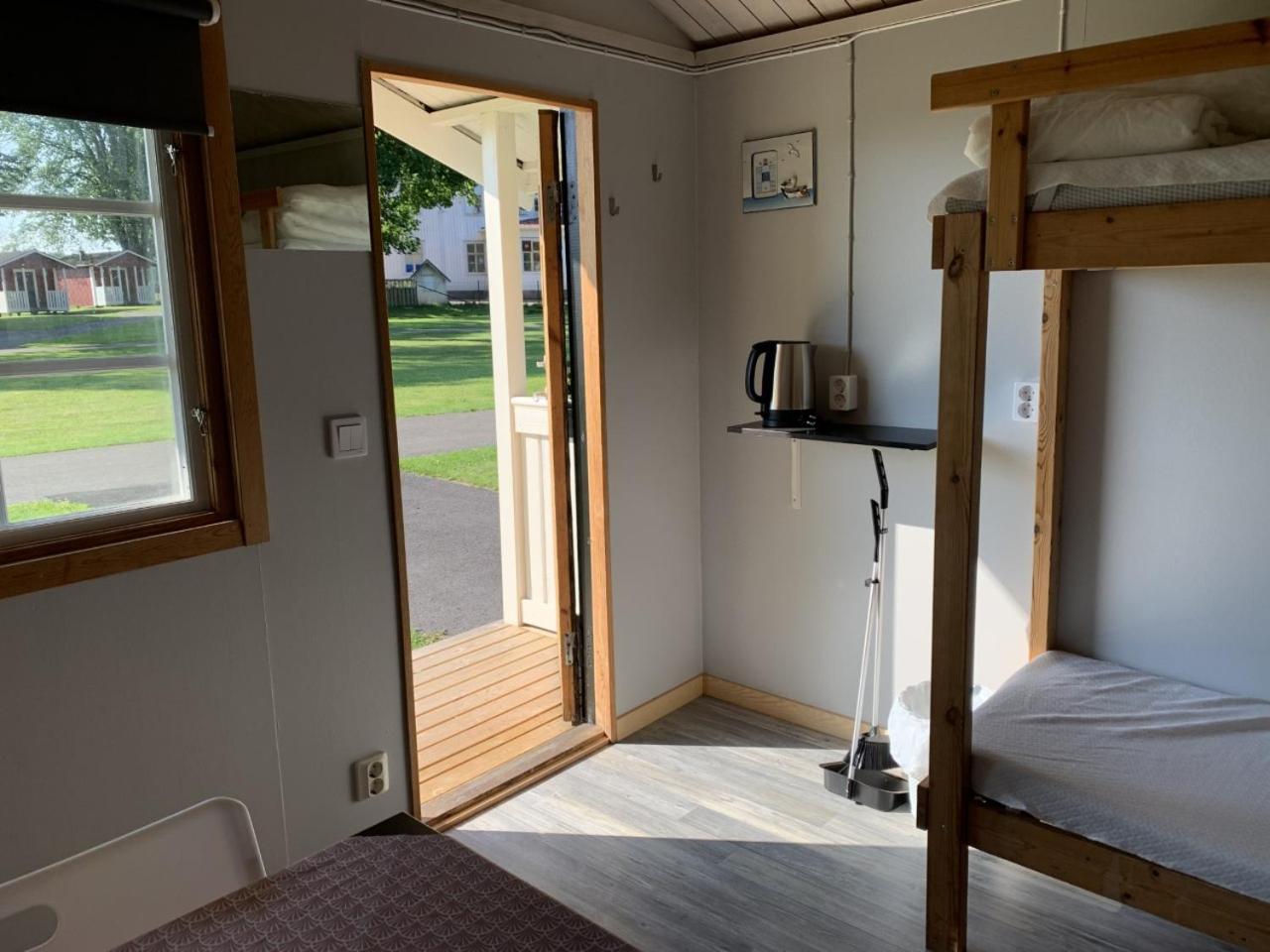 Skara Stads-Camping & Stugby Zewnętrze zdjęcie